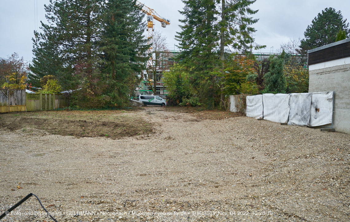 04.11.2022 - Baustelle an der Niederalmstraße 16 und Hugo-Lang-Bogen 13 in Neuperlach-Trudering